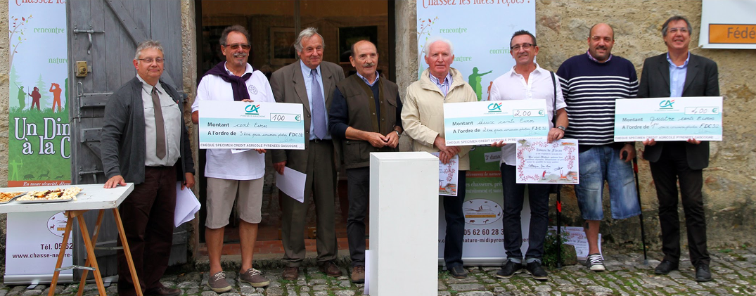 Photo de groupe à la fête de la chasse en 2016. Grand prix du public remporté par Eljo.
