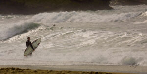 Copie de la photographie "Face à une marée agitée" réalisée par Eljo, artiste peintre photographe.